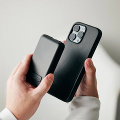 Everyday Charging Kit - iPhone 16 - Carbon